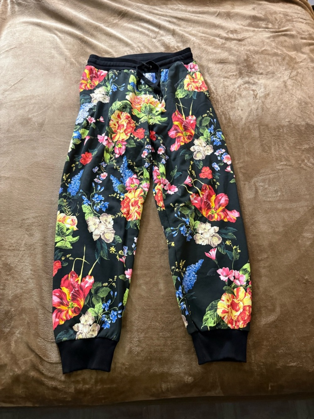 Dolce & Gabbana Black Floral Men’s/ unisex Jogger Pants with Multicolor Blooms
